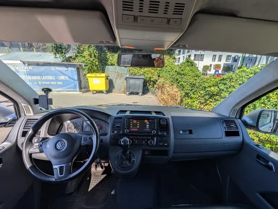 Volkswagen Caravelle — imagine 8