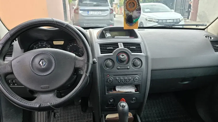 Renault Mégane II II 1.4 Influence — imagine 4