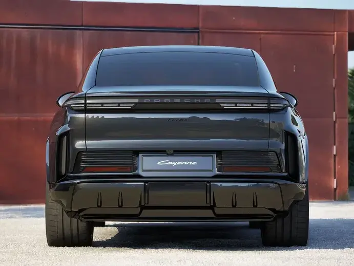 Porsche Cayenne Turbo 113 kWh