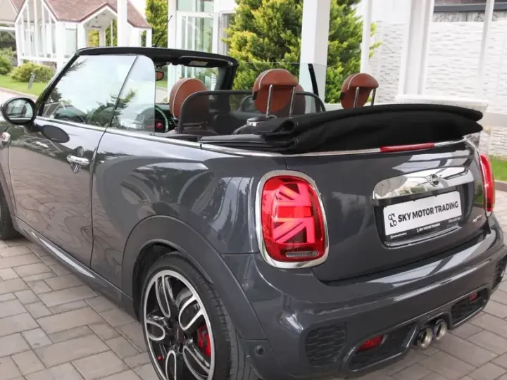MINI John Cooper Works AT
