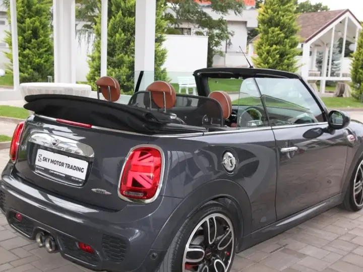 MINI John Cooper Works AT