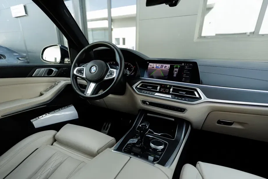 BMW X7 xDrive30d — imagine 7