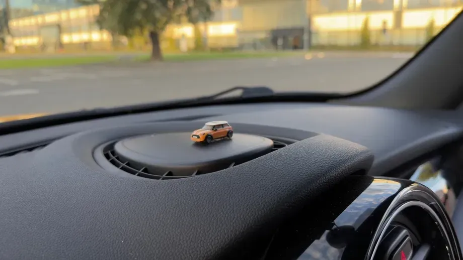 MINI Cooper — imagine 10