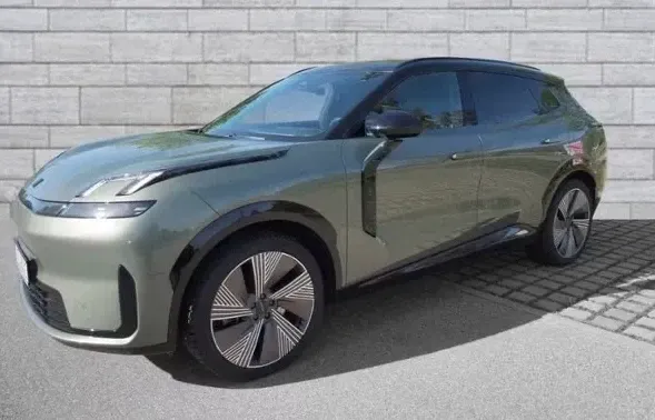 Lynk&Co 08 — imagine 3