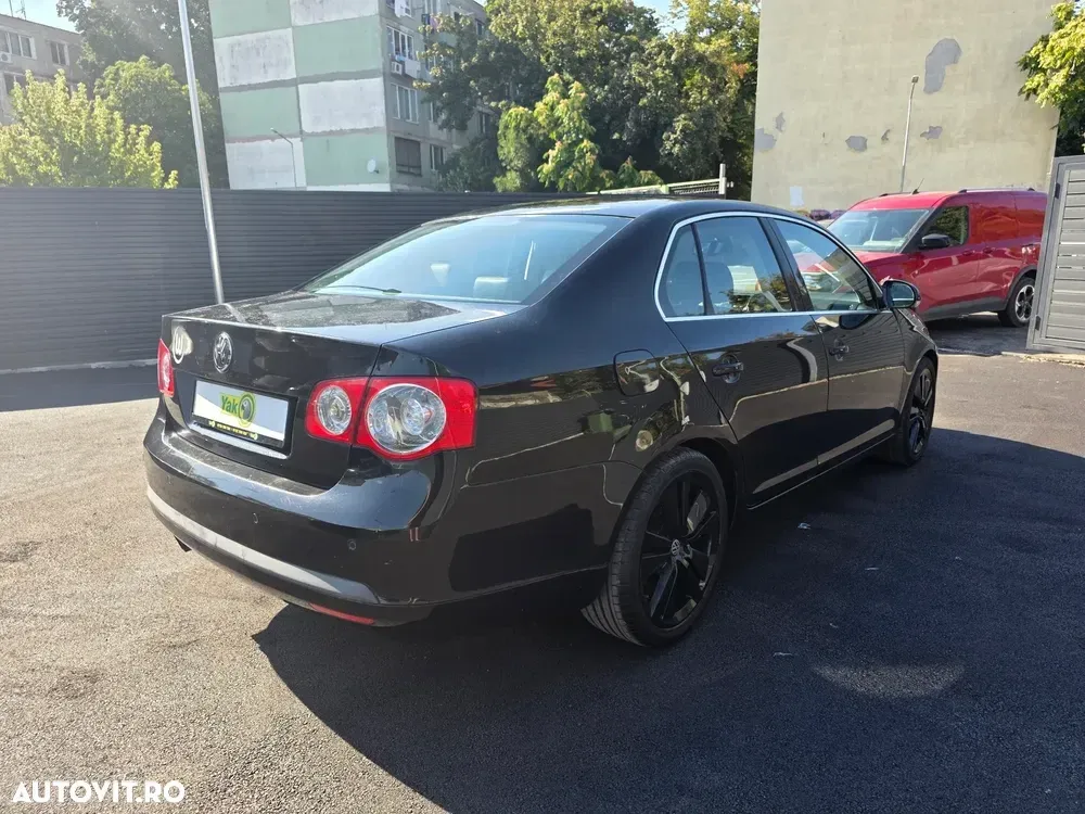 Volkswagen Jetta 2.0 TFSI Sportline DSG — imagine 3