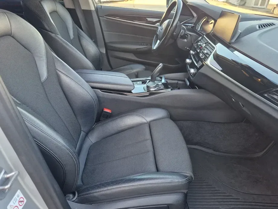 BMW Seria 5 G30/G31 520d xDrive AT — imagine 5