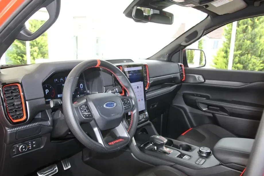 Ford Raptor — imagine 4
