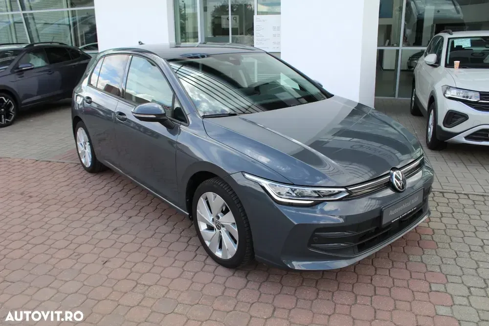 Volkswagen Golf — imagine 3