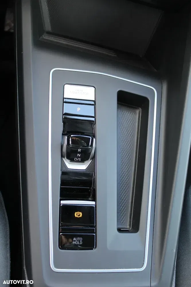 Volkswagen Golf — imagine 5