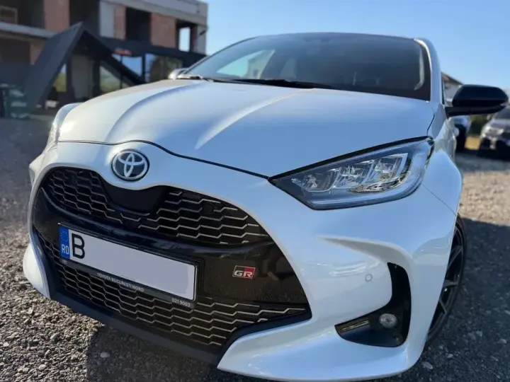 Toyota Yaris 1.5 130 CP HEV Premiere Edition