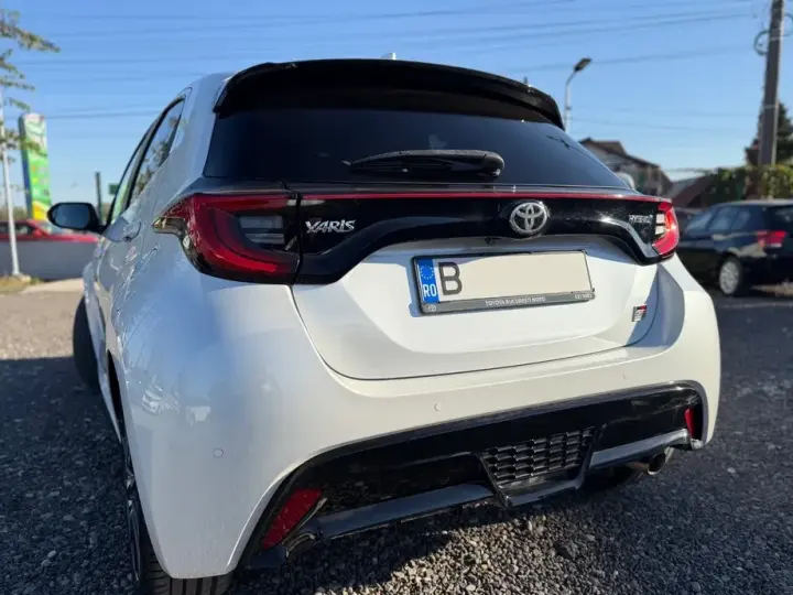 Toyota Yaris 1.5 130 CP HEV Premiere Edition