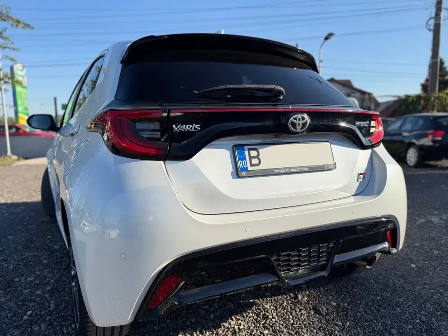 Toyota Yaris 1.5 130 CP HEV Premiere Edition — imagine 4