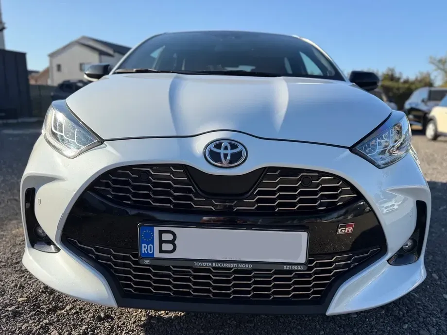 Toyota Yaris 1.5 130 CP HEV Premiere Edition — imagine 2