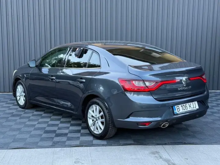 Renault Mégane TCe 140 EDC GPF Intens