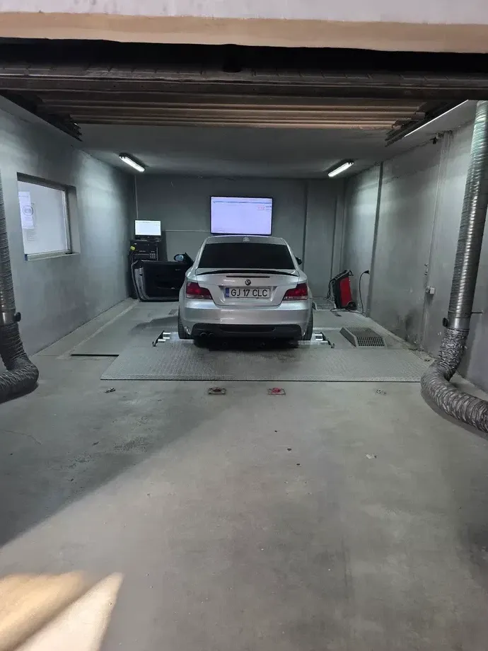 BMW Seria 1 E81/E82/E87/E88 123d — imagine 6
