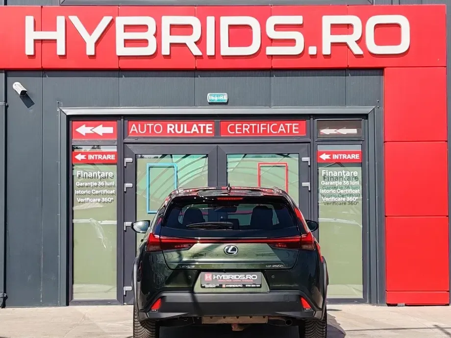 Lexus UX 250h Executive Line — imagine 4