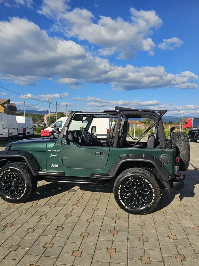 Jeep Wrangler 2.4 Sport — imagine 9