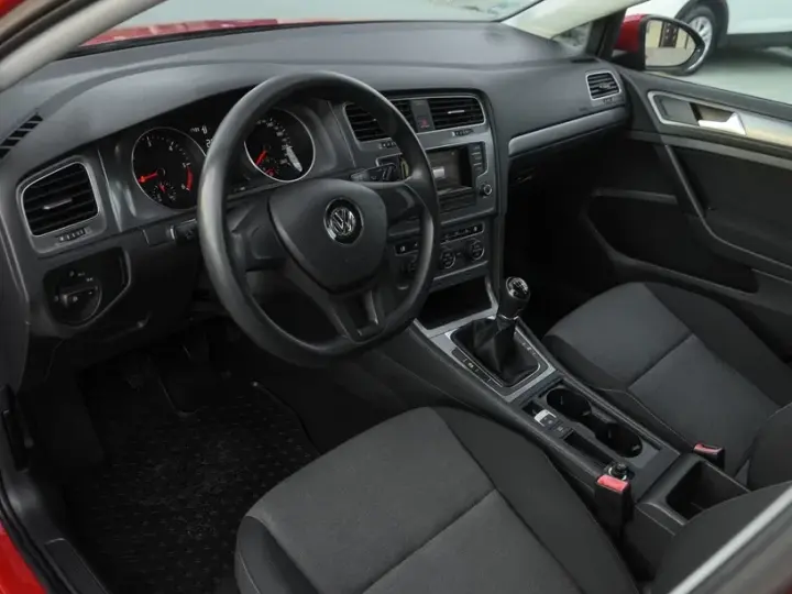 Volkswagen Golf VII 1.6 TDI Comfortline