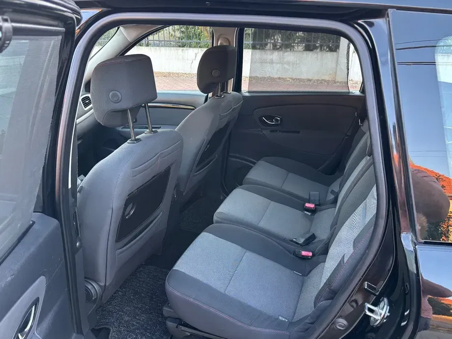 Renault Grand Scenic — imagine 8