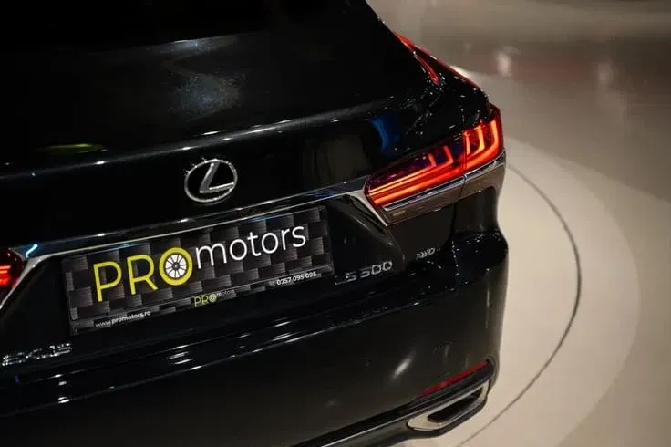 Lexus LS V — imagine 4