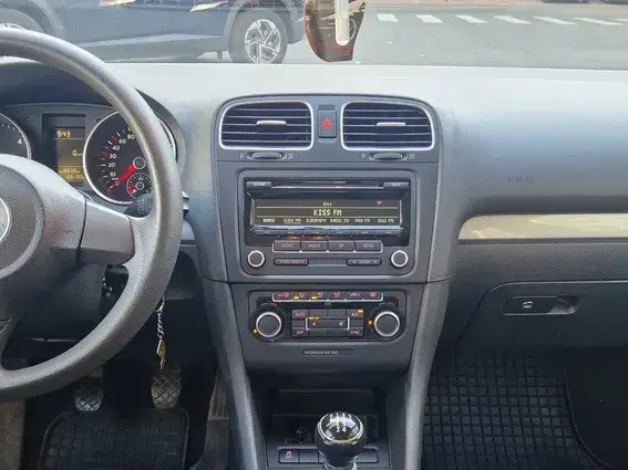 Volkswagen Golf VI