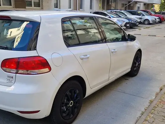 Volkswagen Golf VI