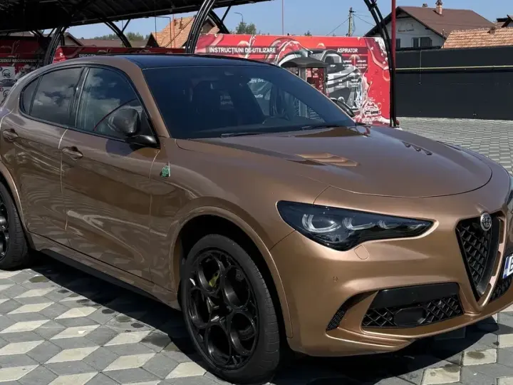 Alfa Romeo Stelvio 2.9 V6 Turbo AWD AT8 Quadrifoglio