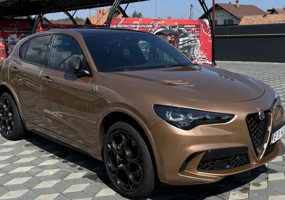 Alfa Romeo Stelvio 2.9 V6 Turbo AWD AT8 Quadrifoglio — imagine 2