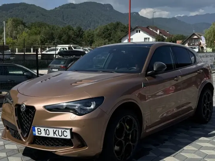 Alfa Romeo Stelvio 2.9 V6 Turbo AWD AT8 Quadrifoglio