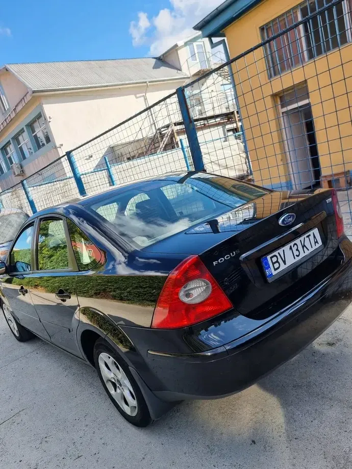 Ford Focus MK2 — imagine 3