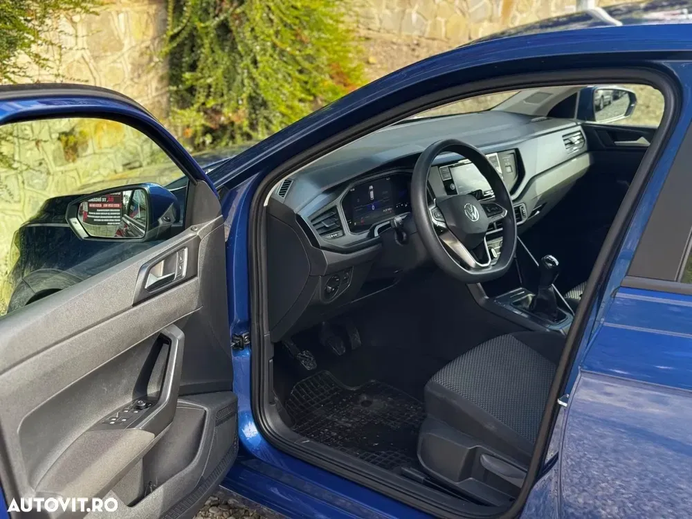 Volkswagen Polo 1.0 Trendline — imagine 2