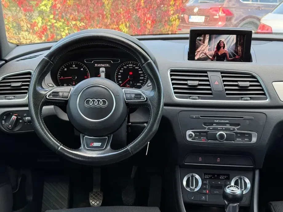 Audi Q3 8U — imagine 8
