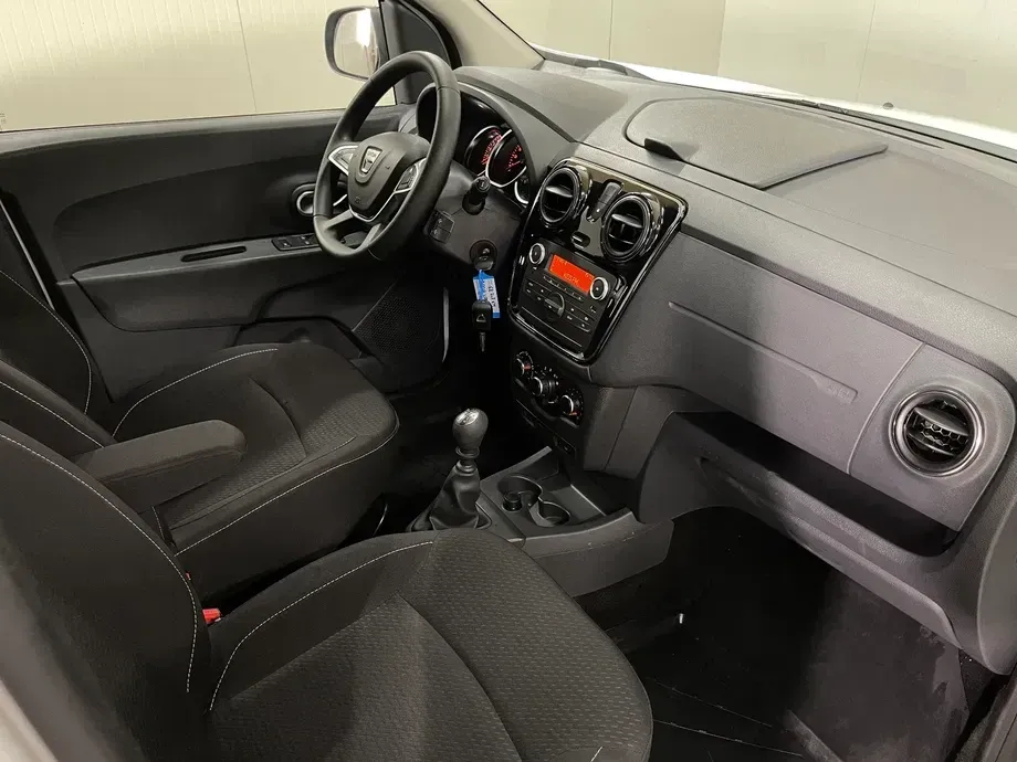 Dacia Lodgy 1.5 Blue dCi Laureate — imagine 10