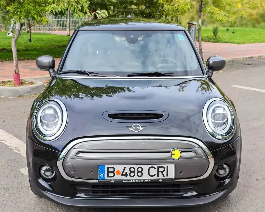 MINI Cooper SE Standard — imagine 10