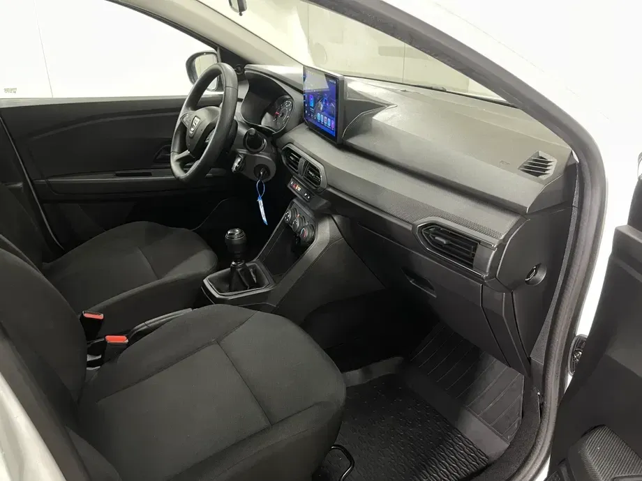 Dacia Logan II TCe 90 Essential — imagine 9