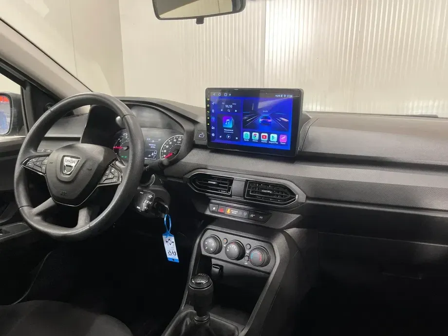 Dacia Logan II TCe 90 Essential — imagine 8