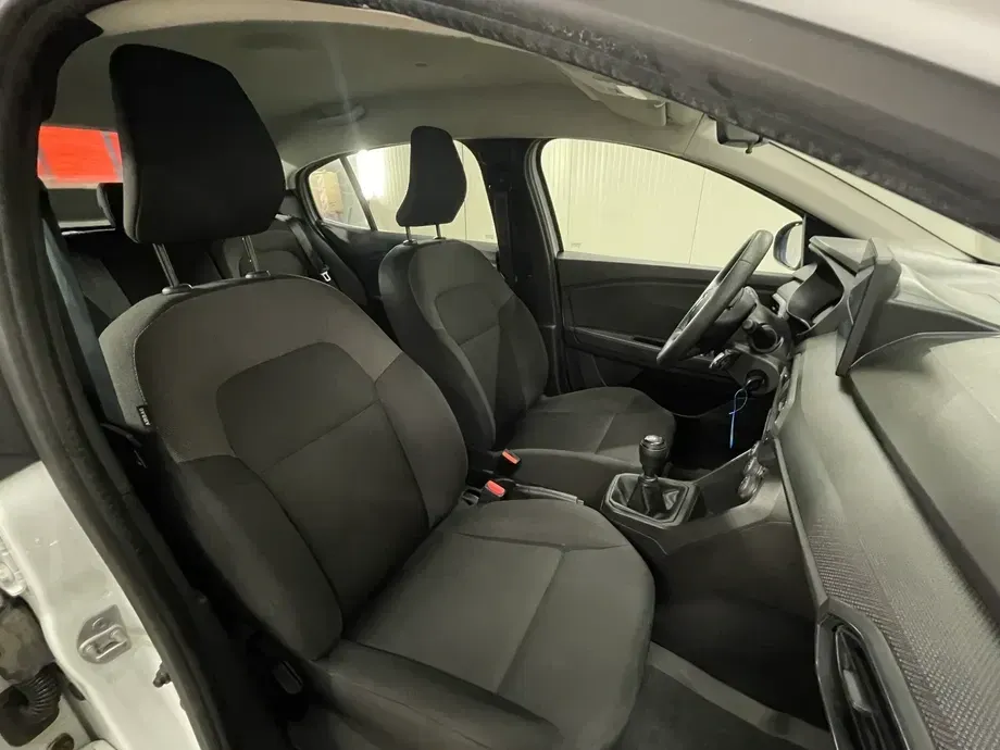 Dacia Logan II TCe 90 Essential — imagine 10