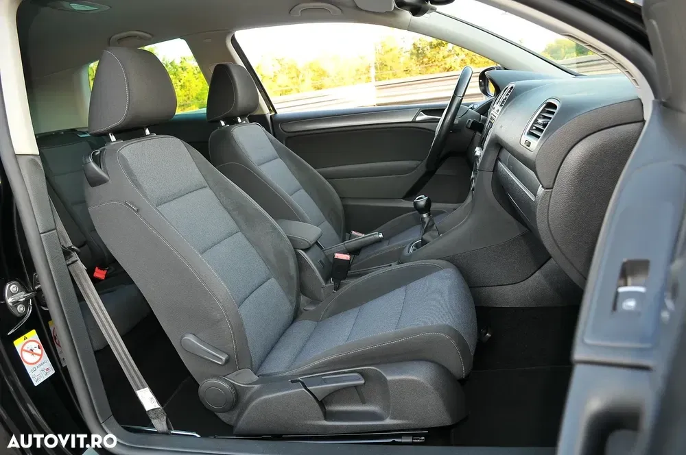Volkswagen Golf 1.4 TSI BMT Highline — imagine 4