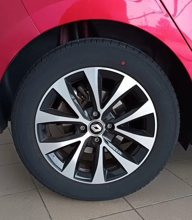 Renault Clio — imagine 7
