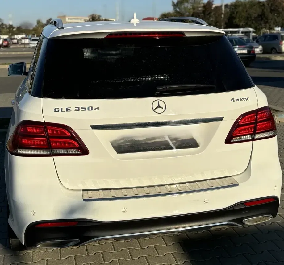 Mercedes-Benz GLE 350 d 4MATIC — imagine 3