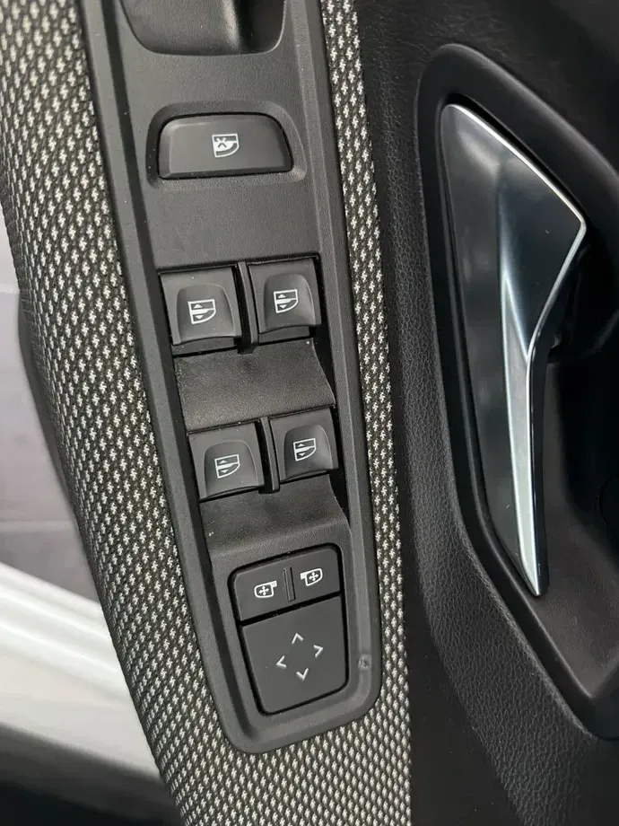 Dacia Sandero TCe 90 MT5 Comfort — imagine 6