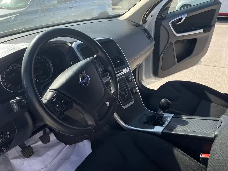 Volvo XC 60 — imagine 9