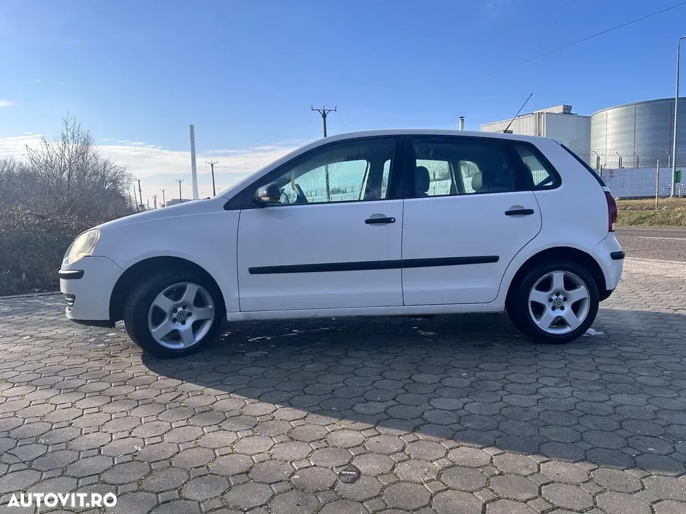 Volkswagen Polo 1.4 TDI Comfortline — imagine 2