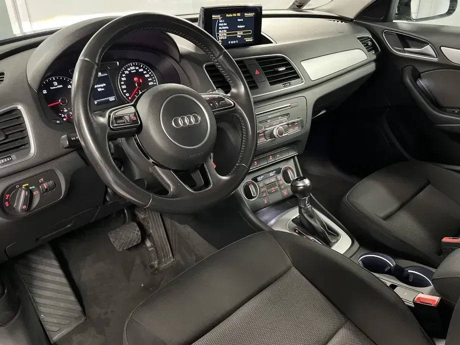 Audi Q3 8U 2.0 TDI S tronic — imagine 9