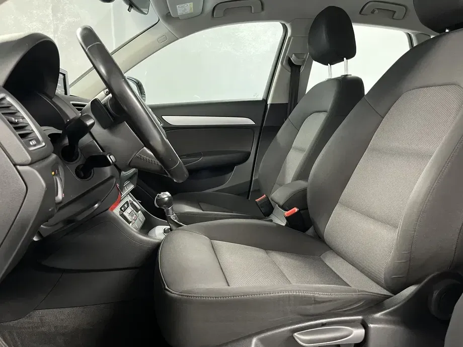 Audi Q3 8U 2.0 TDI S tronic — imagine 10