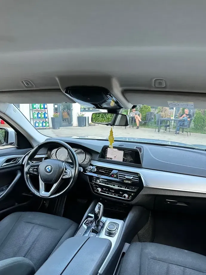 BMW Seria 5 520d AT — imagine 9