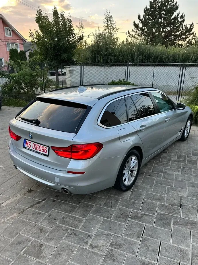 BMW Seria 5 520d AT — imagine 5
