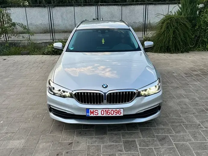BMW Seria 5 520d AT
