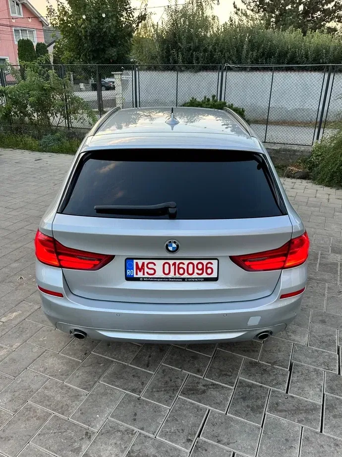BMW Seria 5 520d AT — imagine 10