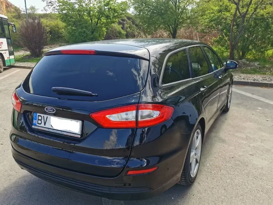 Ford Mondeo — imagine 4